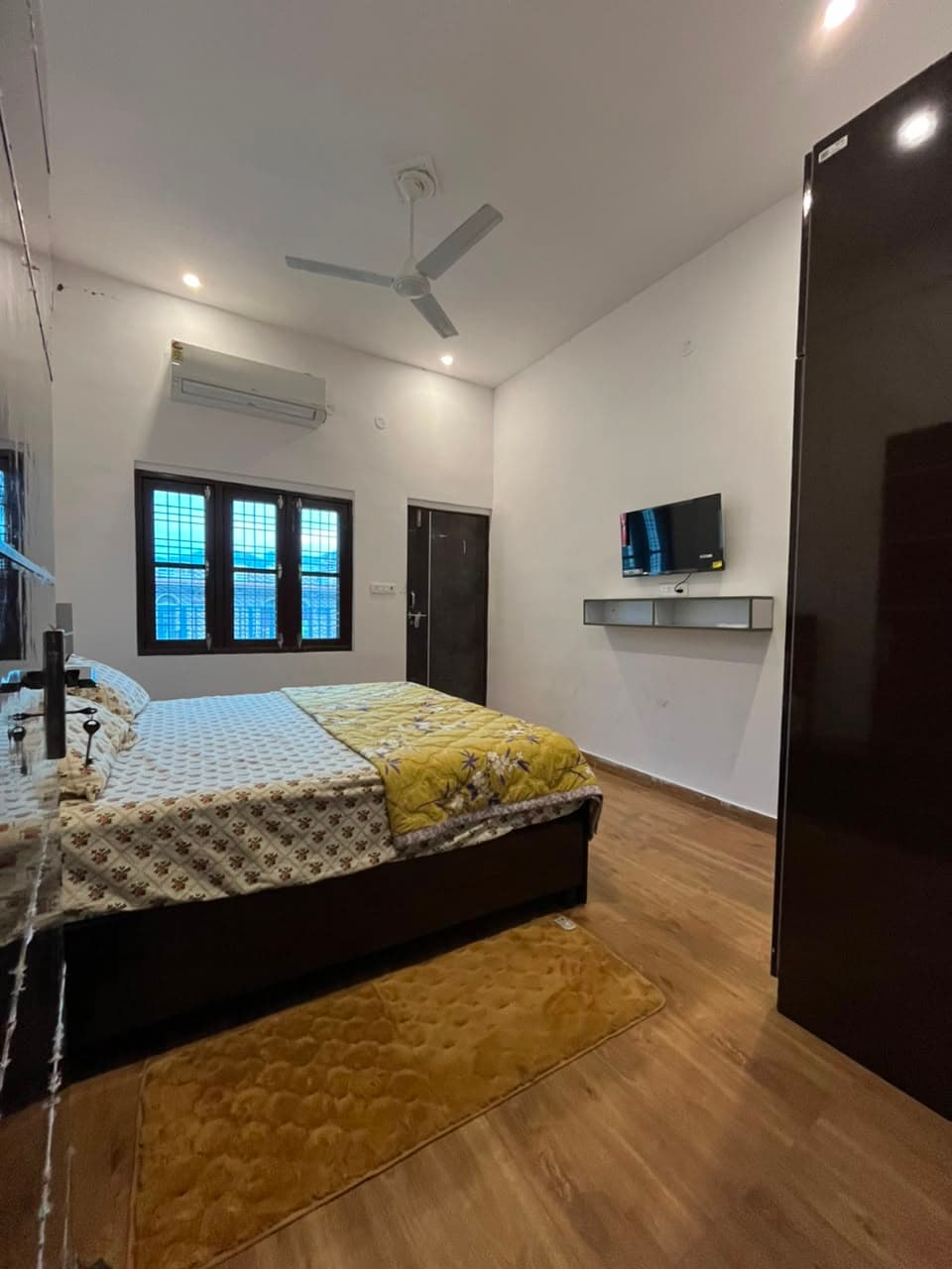Deluxe Room 2 - Bedroom 2