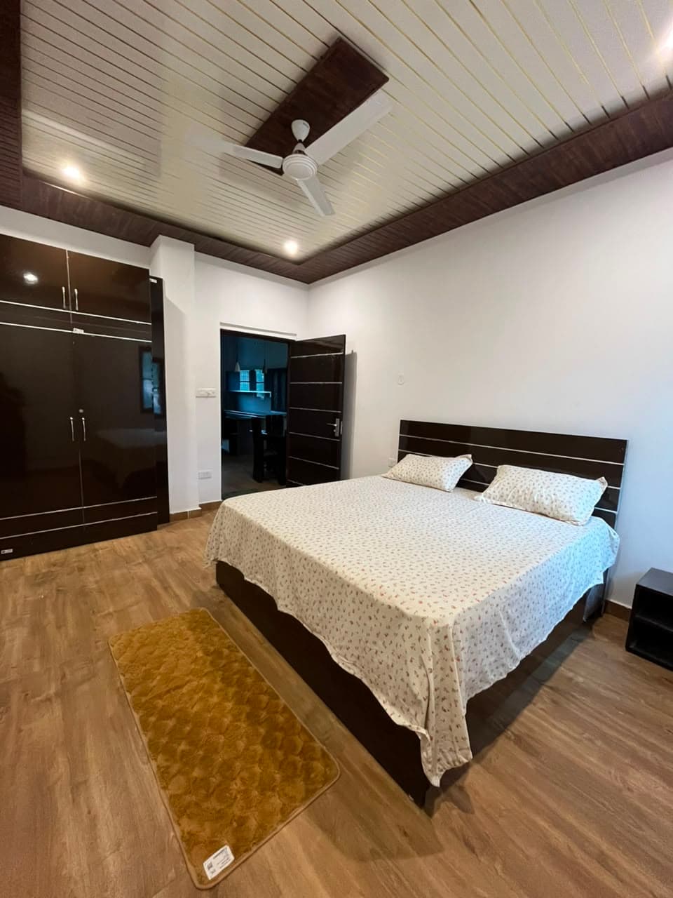 Deluxe Room 3 - Alternate View